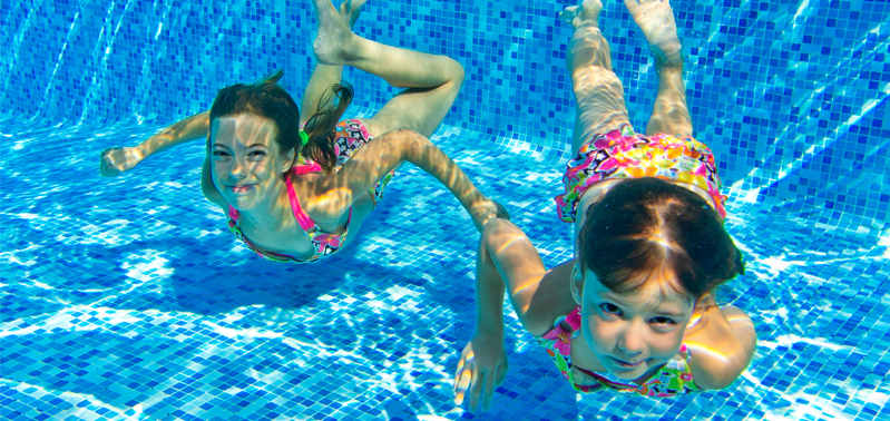 Where Swimmers Meet – Unwind Yourself at Club&nbsp;Momentz